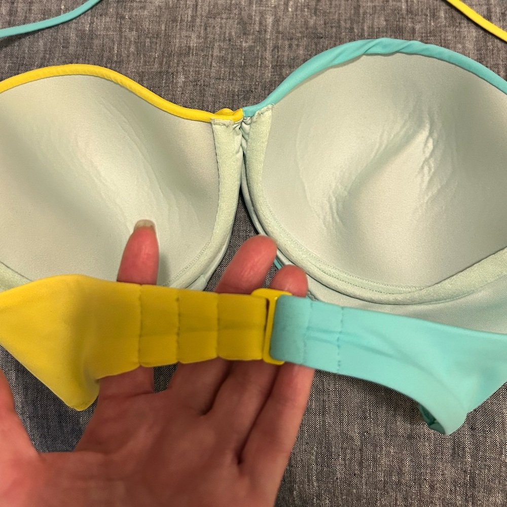 Victoria Secret Colorblock Bikini Top - Picture 3 of 3